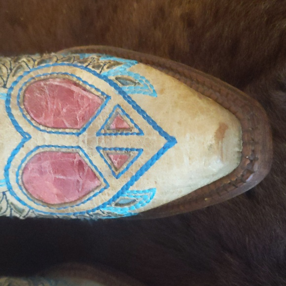 CORRAL A1976 distressed tan winged hearts & peace cowgirl western boots sz 6.5 - Picture 8 of 16
